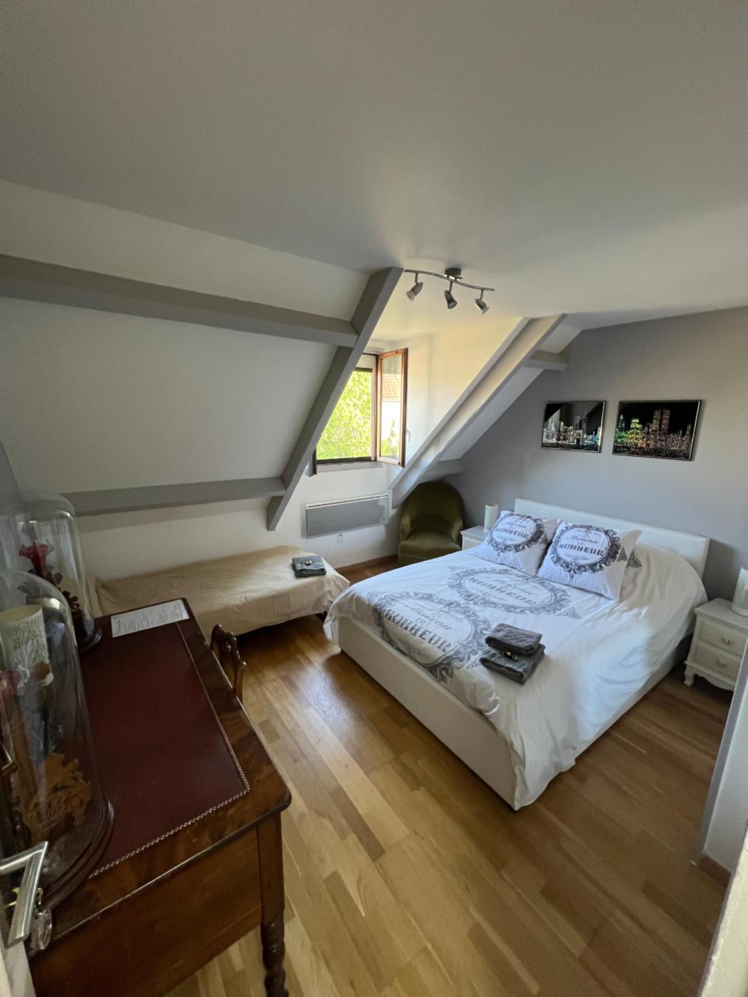 La Maison Du Bonheur Saintry-sur-Seine Dış mekan fotoğraf