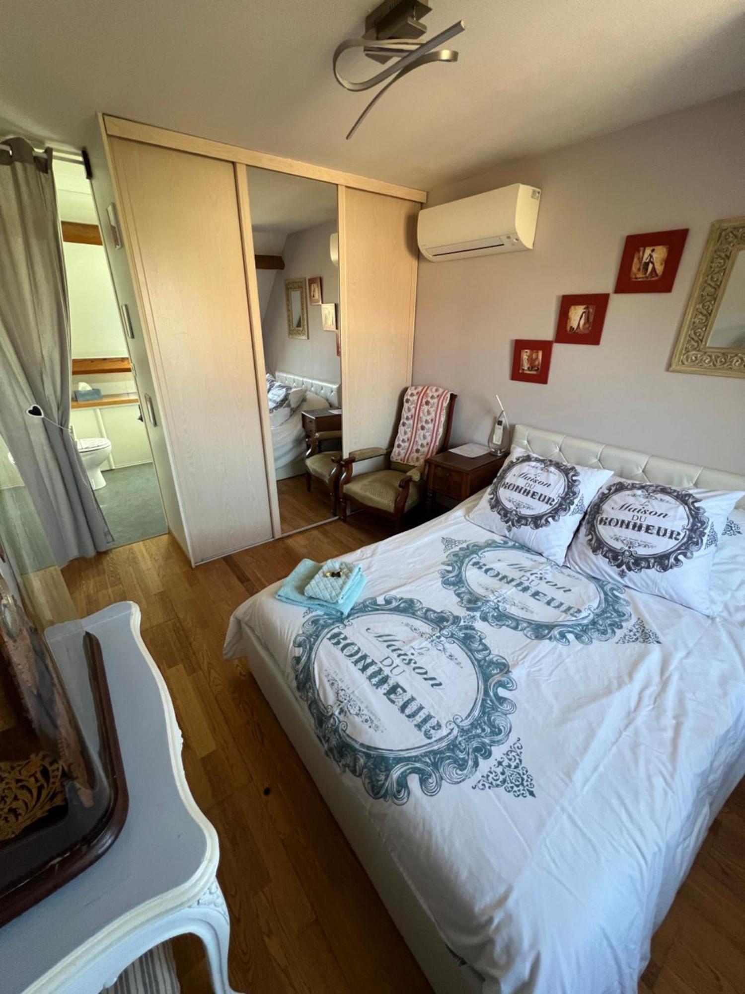 La Maison Du Bonheur Saintry-sur-Seine Dış mekan fotoğraf